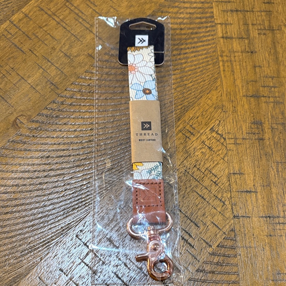 Thread Wallets Summer Blossom Wrist Lanyard